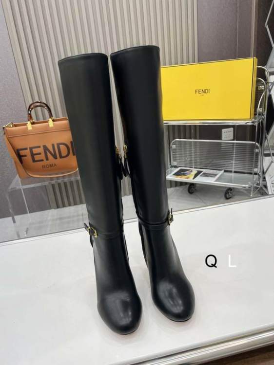 Picture of Fendi Shoes _SKUFendisz35-405CLL10024773